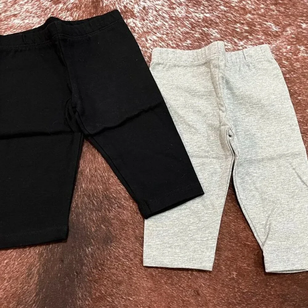 3/$20 Bundle •The Children’s Place capri Legging 2-Pack Black & Gray 18–24M